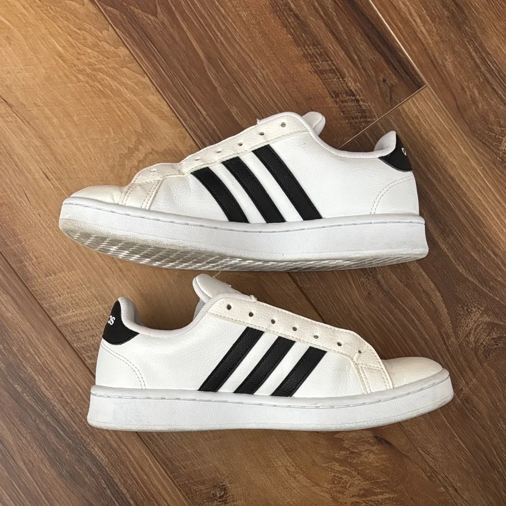 2/$22🌼 Adidas Grand Court Sneakers with Classic White and Black - Picture 9 of 14